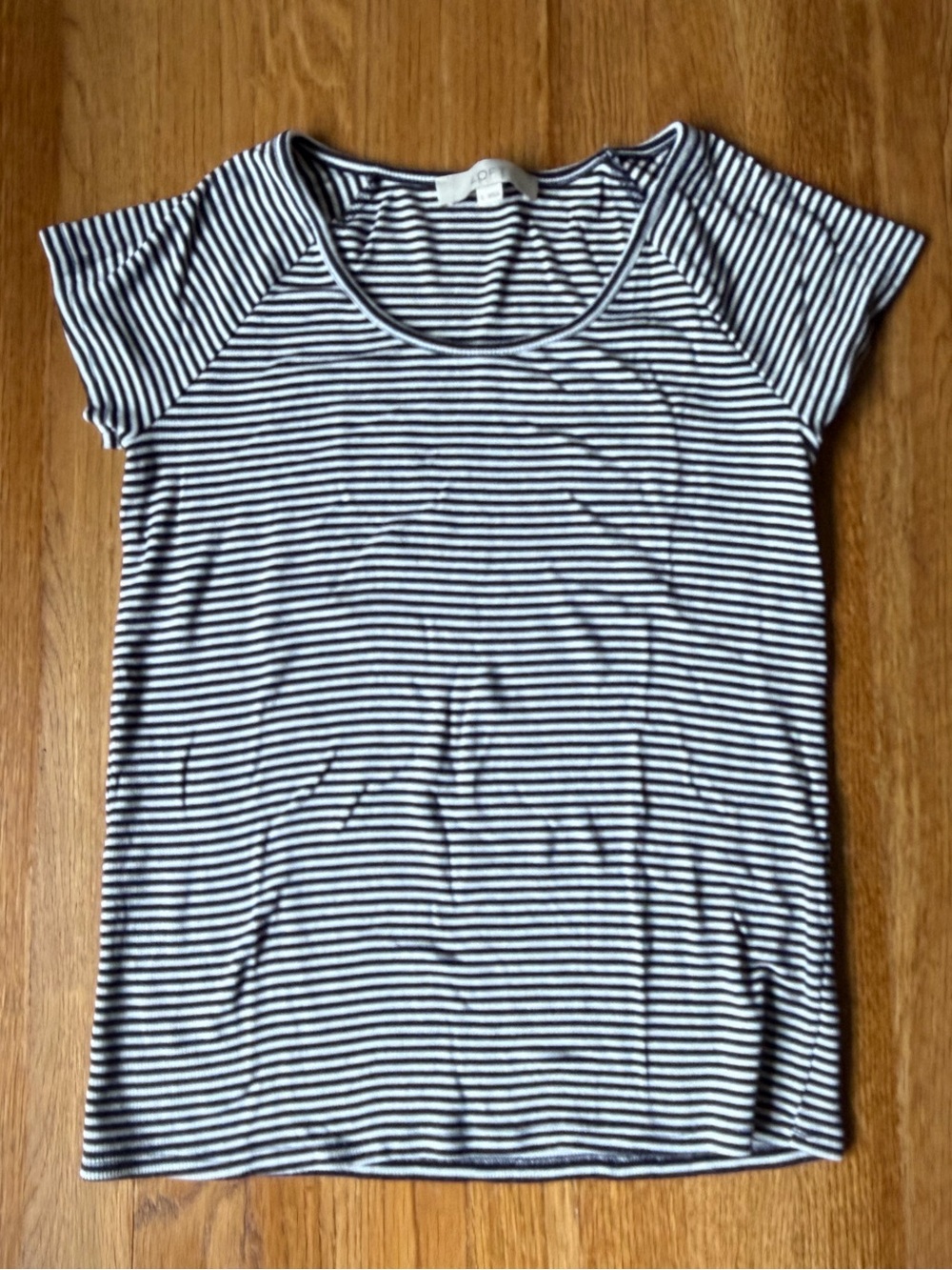 LOFT Women’s Navy & White Striped Ribbed Scoop Neck Tee, Small